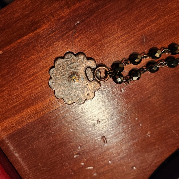 DESIGNER SWAROVSKI NECKLACE - Picture 5 of 5